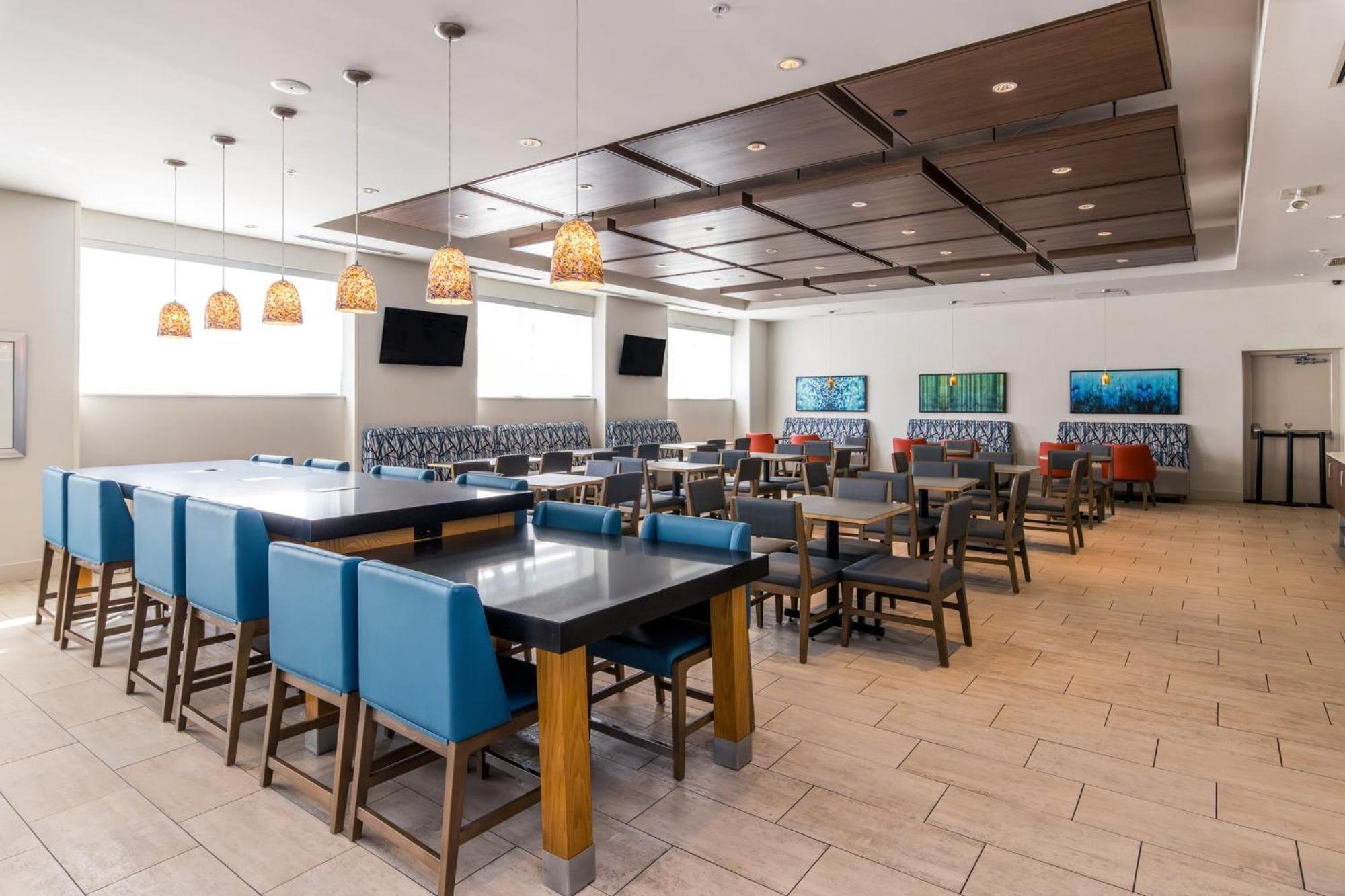 Holiday Inn Express & Suites Downtown Louisville By Ihg Екстер'єр фото