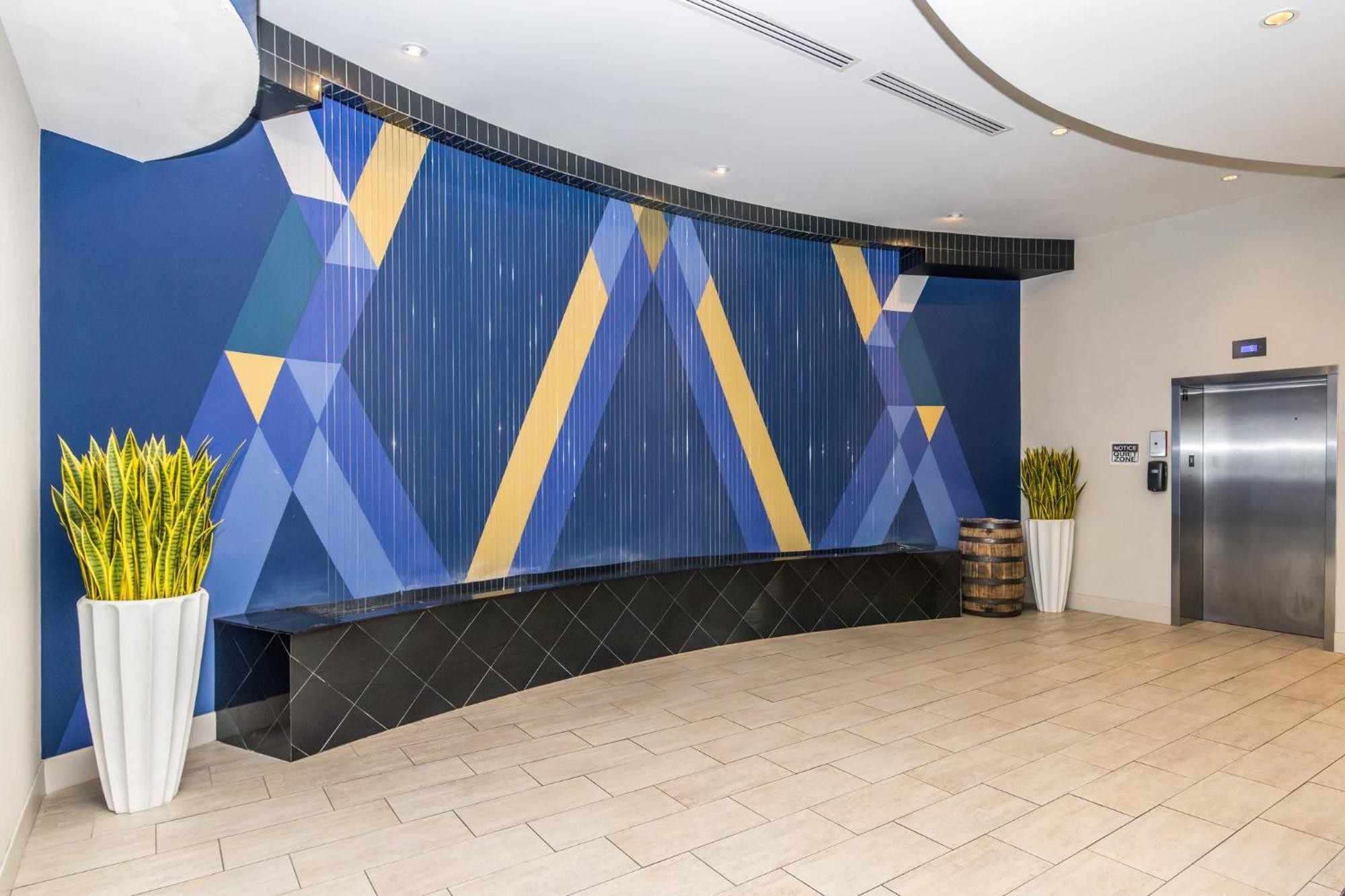 Holiday Inn Express & Suites Downtown Louisville By Ihg Екстер'єр фото