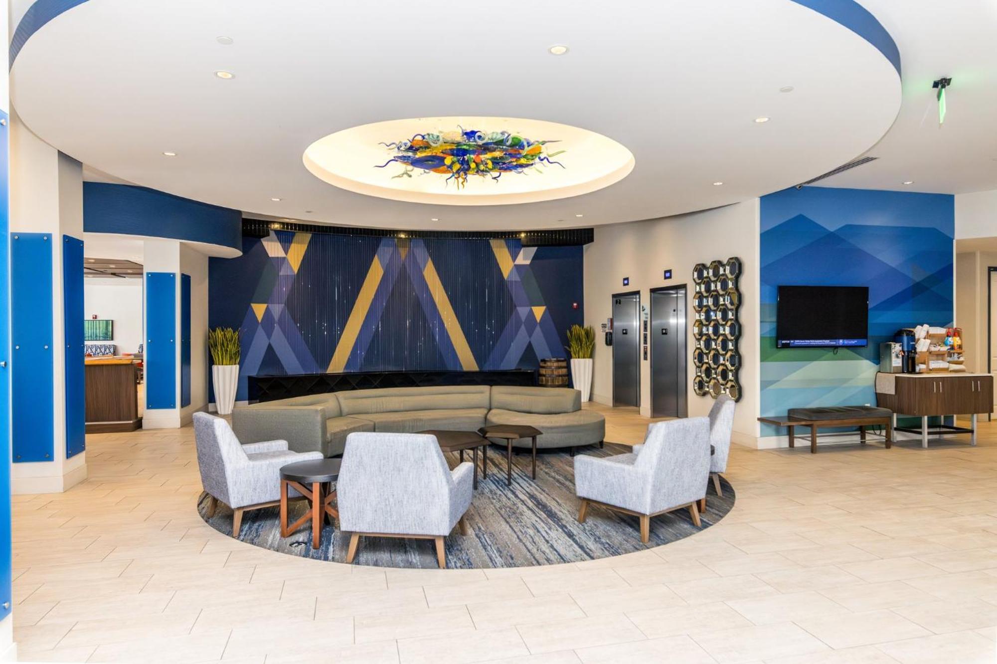 Holiday Inn Express & Suites Downtown Louisville By Ihg Екстер'єр фото
