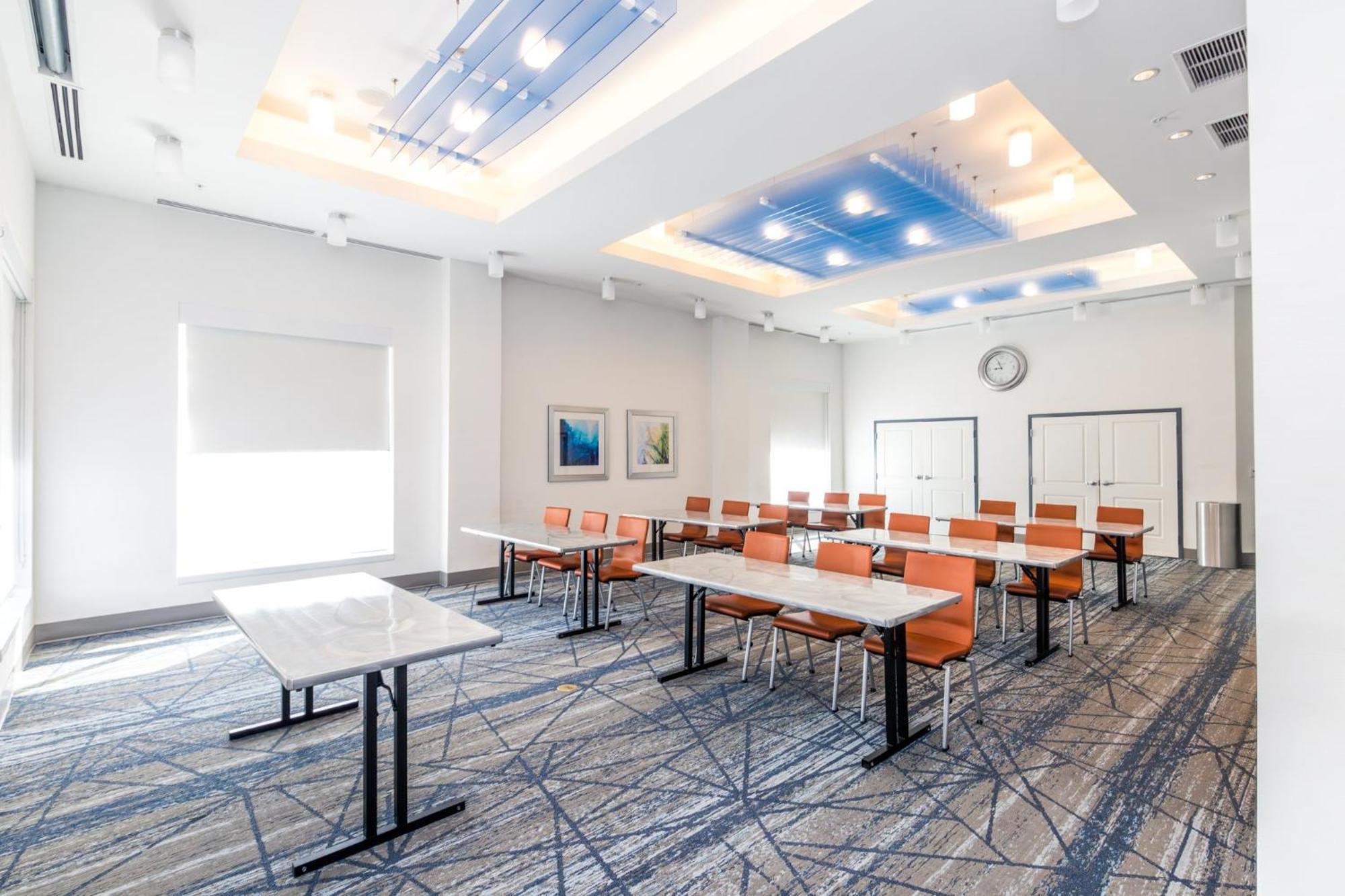 Holiday Inn Express & Suites Downtown Louisville By Ihg Екстер'єр фото
